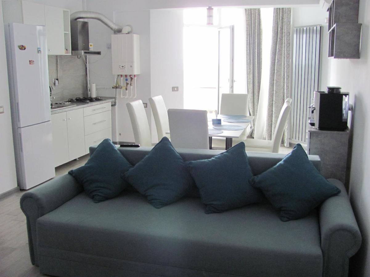 Apartamente Azzurro On The Beach Năvodari Εξωτερικό φωτογραφία